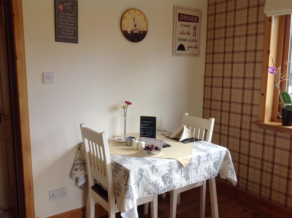 Dunroamin Bed And Breakfast Aviemore Exterior foto